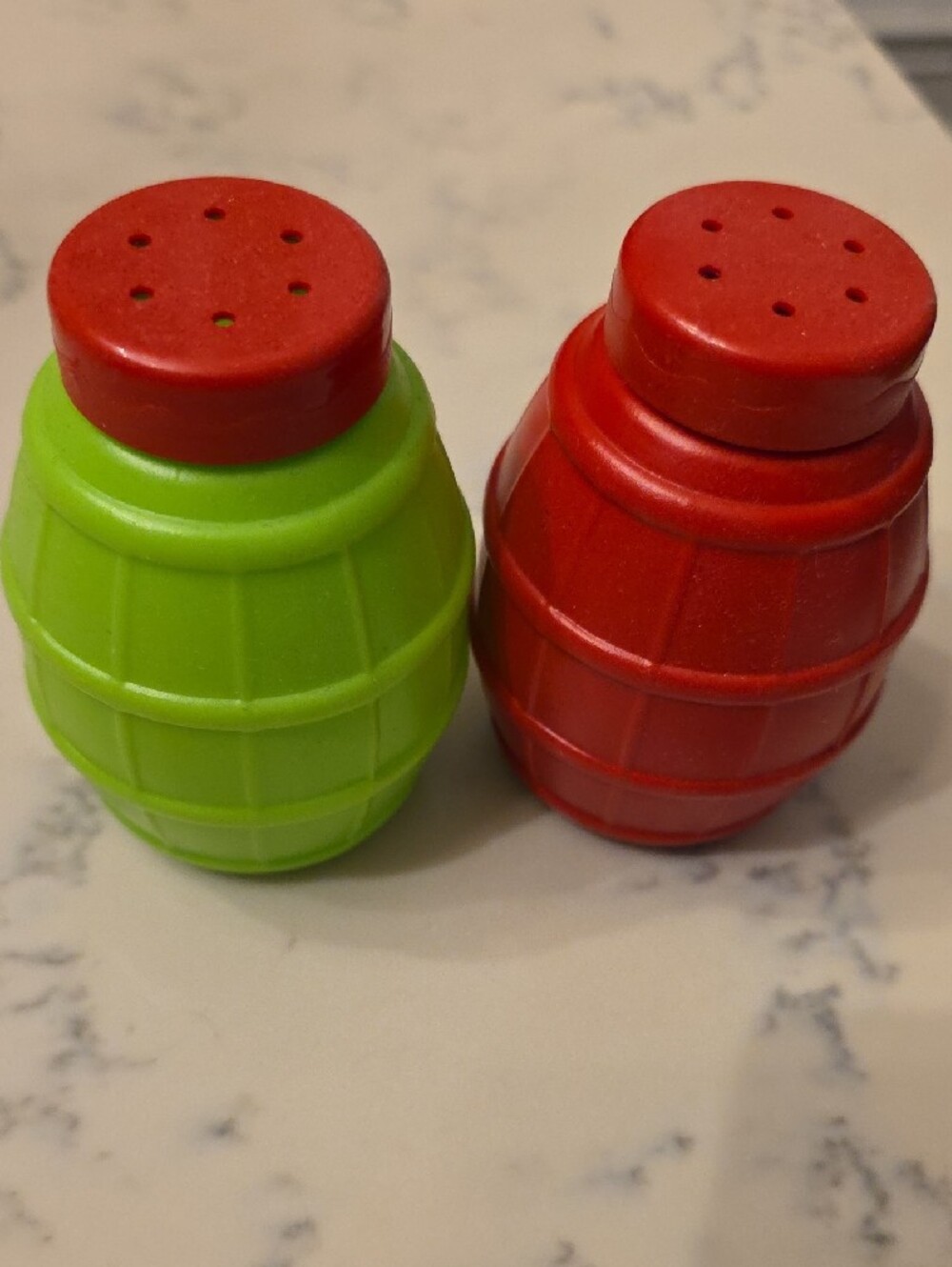 Novelty Barrel Salt & Pepper Shakers - Red and Lime Green - Picture 5 of 7
